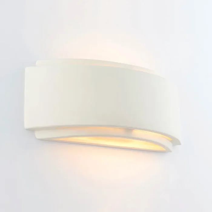 1 Light Curved White Ceramic Wall Light (0711GIA76570)