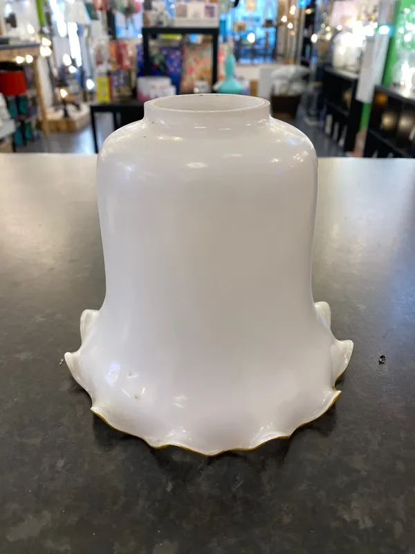 (11) Unknown Fitting – Shade for BC Clip Fitting – remnants of gold paint on lip