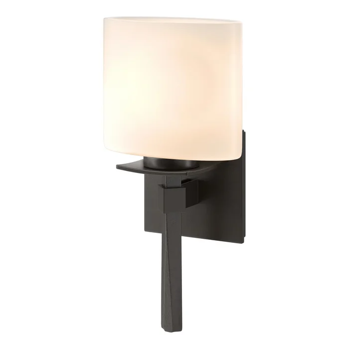 Beacon Hall One Light Wall Sconce in Oil Rubbed Bronze (39|204820-SKT-14-GG0182)