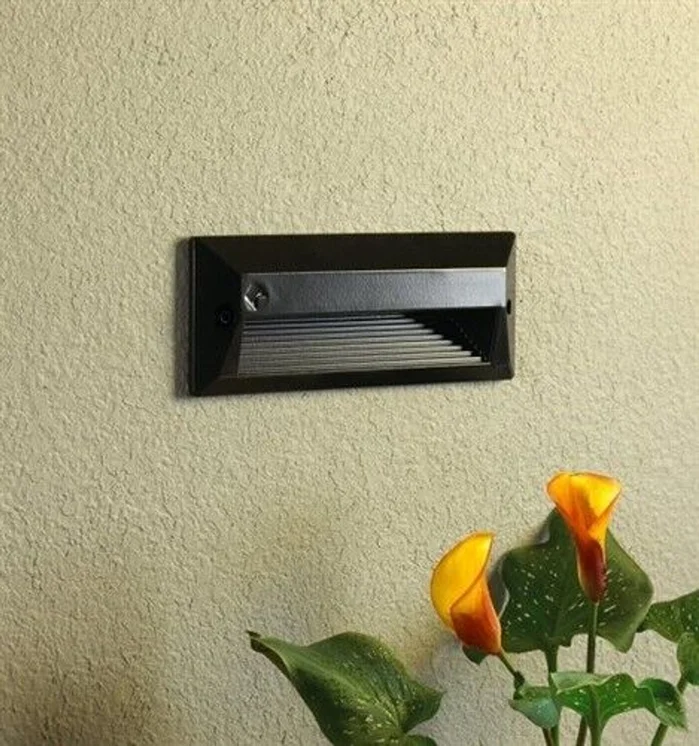 Kim Lighting KLV800BL Die-Cast Aluminum Step Light, 12V, 50W T3/T4, Black