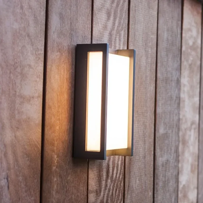 Qubo Outdoor LED Wall Light