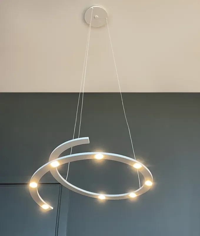 Sculptural Spiral LED Pendant – 8 x CREE Chips, White Finish