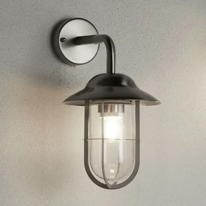 Searchlight Toronto – 1Lt Outdoor Wall Light, Satin Silver, Clear Glass • 3291SS