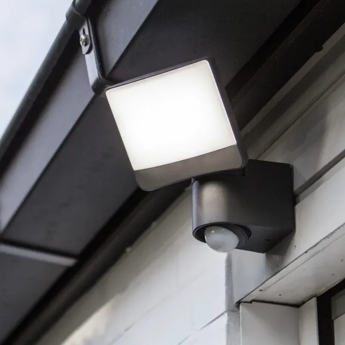 Sunshine Outdoor LED PIR Security Floodlight Small