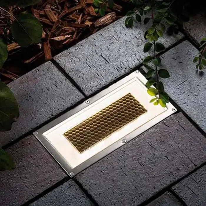 Suri 365 Onyx Solar LED Brick Light – Silver – Online Lighting