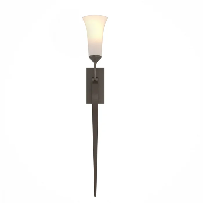 Sweeping Taper One Light Wall Sconce in Oil Rubbed Bronze (39|204526-SKT-14-GG0068)