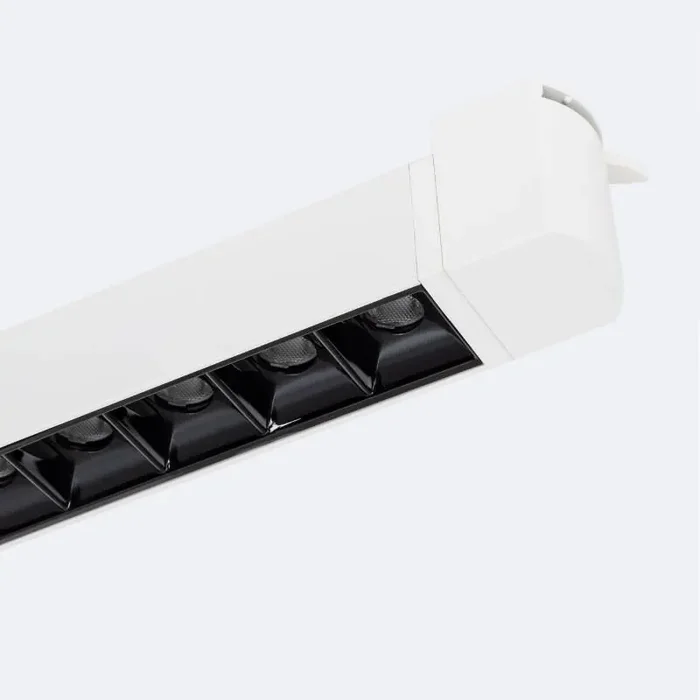 Three Circuit Low Glare 15W Daylight LED Linear Track Light – White – Online Lighting